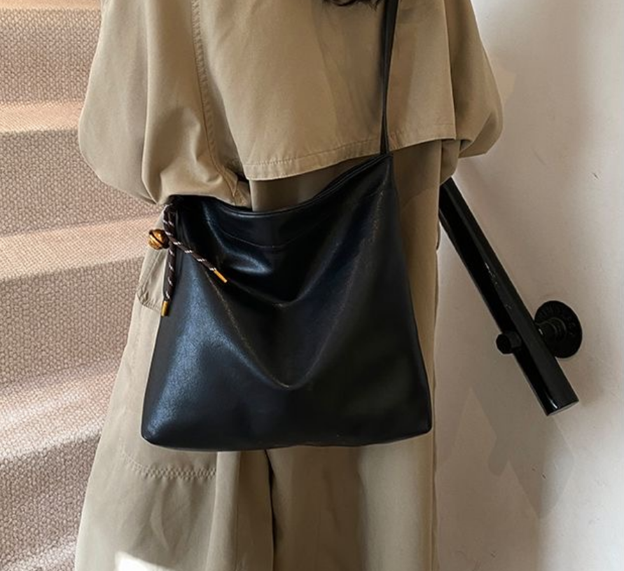 428USD--Charming, Fashionable and Soft Shoulder Bag（组合改价格链接）