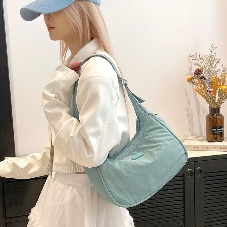 109.9USD -Brown Fashion: A Handbag That Interprets Fashion and Practicality（改价格链接）